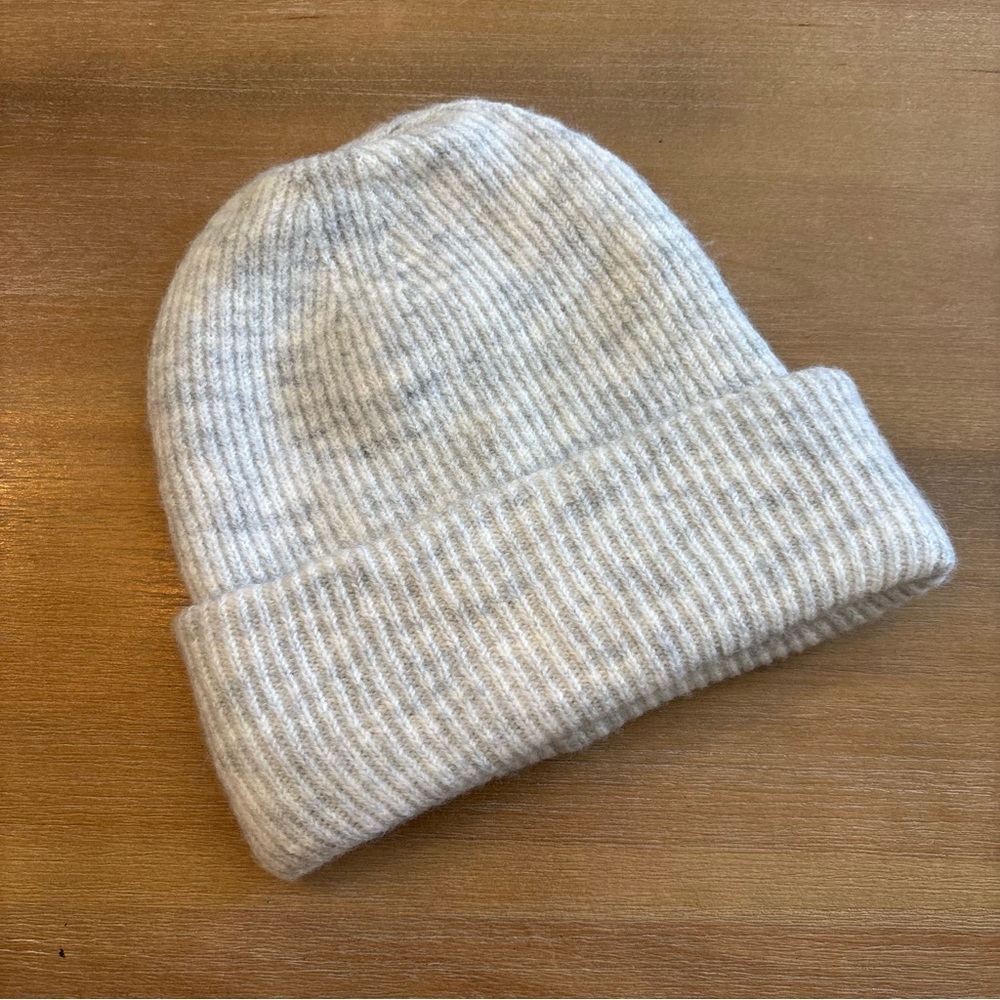 LAST CHANCE: American Eagle Bestie Beanie Ribbed Fold Cuff in Gray Melange, OS